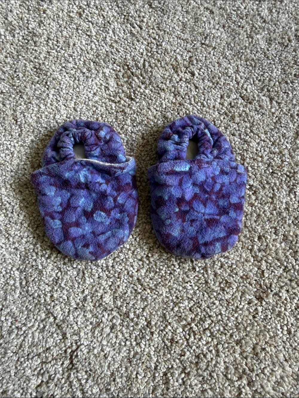Plush Purple Patterned Baby Booties Fleece Slip-On 0-6 Months